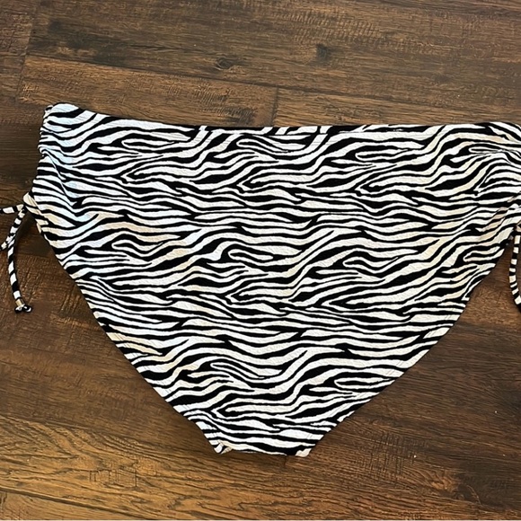 Time and Tru Women Plus Size Zebra Print Adjustable Side Tie Bikini Swim Bottom - Picture 4 of 10
